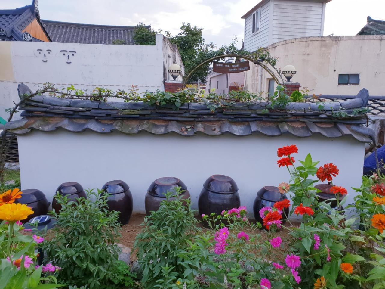 Hanok Raon Gyeongju Exteriör bild